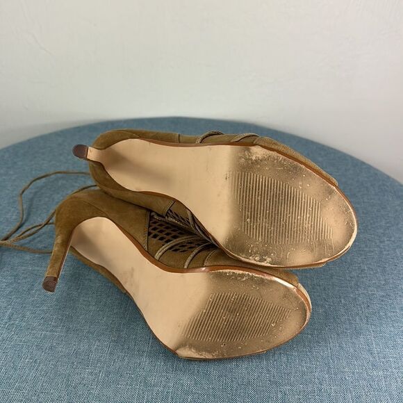 Steve Madden Maddye Sand Suede Peep Toe High Heel Booties Size 9M - Picture 7 of 10